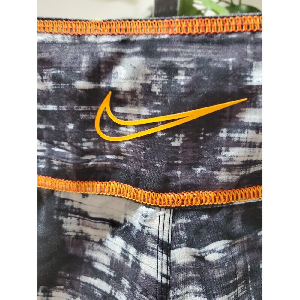 Nike Men's Gray & White Polyester Pull On Swim Trunk Logo Print Shorts Size 30 - Picture 5 of 11
